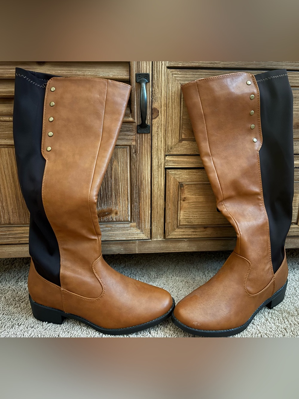 Women's Tan & Black Two-Tone Knee-High Riding Boots